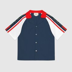 Gucci Stripe, Half Shirt, Knitted Hats Kids, Gucci T Shirt, Polo Shirt Design, Shirt Logo Design, Chinese Collar, Gucci Style, Half Shirts