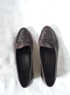 "Vintage women`s leather upper dark brown shoes. 6 1/2 UK size. Frontal woven loafers with small buckles. Made in Brazil. Low heels mocassins. Brown leather mocassins style shoes. brand: Ecco club condition: a little bit used, but in normal condition. On the left shoe back are scratches - photo No.8. measurements: sizes: outsole length 28 cm / 10.9\" in heels height 3 cm / 1.2\" in bottom sole width in widest place 8,5 cm / 3.3\" in 6.5 size UK - labeled size; 40 size EU, 8.5 size US" Brown Almond Toe Loafers With Woven Sole, Brown Loafers With Woven Sole, Brown Closed Toe Loafers With Woven Sole, Brown Woven Leather Slip-on Loafers, Brown Woven Leather Loafers With Round Toe, Womens Leather Booties, Dark Brown Shoes, Ankle Shoes, Shoes Photo