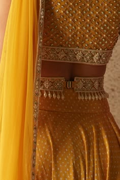 Lehenga With Latkan, Blouse Designs With Belt, Heavy Embroidered Blouse Designs, Belt Blouse Design, Baby Sweater Embroidery, Lehenga With Belt, Embroidery Gift Ideas