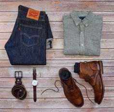 Style Of Men, Levis Shirt, Jeans Levis, Closet Essentials, Mens Fall, Well Dressed Men, Fashion Images, Gentleman Style