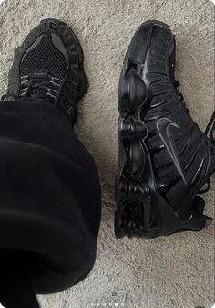 Shox Nike, Shoe Room, Crocs Fashion, Mode Shoes, Concept Clothing, Hype Shoes, Shoe Inspo, Sneakers Addict, Nike Shox