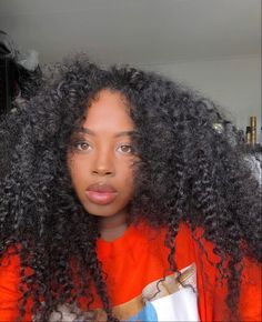 Long Coily Hair, Fresh Face Makeup, Curly Fro, Beautiful Curly Hair, Hair With Bangs, Natural Hair Beauty, Natural Hair Inspiration, Long Hair Girl