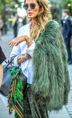 Vetement Hippie Chic, Stockholm Fashion Week, Green Fur, Trendy Outfits Winter, Stockholm Fashion, Visual Diary