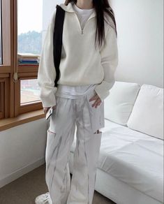 Pants And Sweater Outfit, Aesthetic Comfy Outfits, Like Aesthetic, Fall White, Nct Johnny, Sweater Outfit, White Outfit