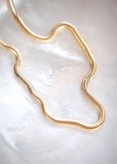 18kt Gold Filled Thick Flat Snake Chain Necklace - Nui– ke aloha jewelry Gold Chain Necklace Outfit, Flat Chain Necklace, Gold Neck Chain, Necklace Snake Chain, Delicate Gold Bracelet, Gold Herringbone Chain, Flat Snake Chain, Thick Gold Chain, Necklace Snake