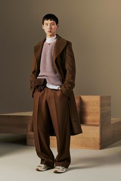 Approaching the season as a reset, Kim Jones delivers a more scaled-back approach to Dior Men. Leaning into neutral tones, Dior’s resort 2022 collection emphasizes fluid shapes. Elevated basics like a suede jacket or wide-leg trousers become wardrobe staples with a focus on leisure. No stranger to a graphic statement, Jones offers leopard prints alongside... [Read More] Outfits Quotes, Dior Men, Men Store, Male Fashion Trends, Mens Luxury Fashion, Menswear Collection, Mens Spring, Fashion Mode