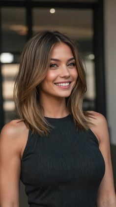 Haircuts For Thick Hair Oval Face, Medium Length Long Bangs, Haircut For Long Face Shape For Women, Short Hair On Long Face, Short Hair Cuts For Oval Faces Women, Trendy Womens Haircuts 2024, Haircuts For Face Shape, Oval Face Hairstyles Women, Haircut For Flat Hair