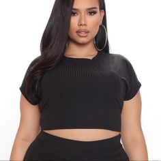 Size Large 92% Polyester 8% Spandex. Black Ribbed Cropped Short Sleeve. Solid Ribbed Top For Night Out, Black Mesh Crop Top, Knot Crop Top, Yellow Crop Top, Red Crop Top, Ruffle Crop Top, Bralette Crop Top, Fashion Nova Tops, Festival Tops