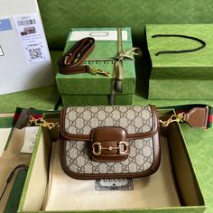 ADC Fashion - GCI Bags - 1282 A+ Excellent Quality; Contact us if you've any questions in your mind. Luxury Clutch, Gucci Horsebit, Gucci Fashion, Trendy Tote, Cambridge Satchel Company, New Handbags, The Professional, Crossbody Shoulder Bag, Evening Bags