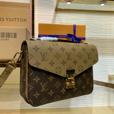 Peta Fashion Lu-Vi Bags - 16664 A+ Excellent Quality copies; Contact us if you've any questions in your mind. Lv Pochette Metis, Sac Louis Vuitton, Louis Vuitton Pochette Metis, Lv Pochette, Latest Bags, Lv Bags, Louis Vuitton Pochette, Replica Handbags, Chanel Bag