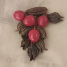 Interesting Brooch That I Picked Up A Few Years Ago. I Was Told That It Was Made By The Seller's Mother In The '50s. It Appears To Be Made Of Plastic & Wood??!! It's Unique And Unusual And Definitely One Of A Kind! I've Never Worn It. Please Give This A Good Home. Handmade Vintage Red Brooches, Vintage Pink Brooch Pin, Vintage Handmade Collectible Pins, Plastic Wood, Brooches Handmade, Red Brown, Vintage 1950s, Lady In Red, Brooches