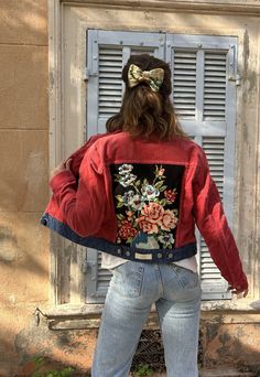 Get ready for the coziest drop of the season! 

Each piece is completely one of a kind, sustainable and handmade in my studio in Marseille, giving a second life to fabrics with a background story.

All denim is purchased vintage in Italy and tapestries are sourced in France in Antique markets.

Vintage upcycled Lee Cooper  jacket, red corduroy and blue denim details

Size S/M , straight cut, side pockets

Stunning vintage needlepoint  from the 70's 

U.K 8-10 depending on desired fit. Upcycled Jackets, Background Story, Lee Cooper, Vintage Needlepoint, Upcycled Denim, Denim Details, Corduroy Jacket, Upcycled Vintage