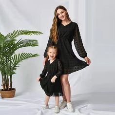 Mommy and daughter Long Sleeve Chiffon Dress - Momorii Matching Mommy Daughter, Spring Costume, Mommy And Daughter, Long Sleeve Chiffon Dress, Matching Shoes, Fashion Queen, Mommy And Me Outfits, Chiffon Long Sleeve, Mother And Daughter