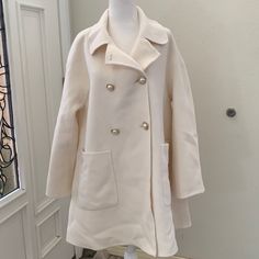 Brand New With Tag Flawless Condition White Double-breasted Pea Coat For Spring, Elegant White Double-breasted Pea Coat, Oversized White Outerwear With Buttons, Oversized White Buttoned Outerwear, Elegant Oversized Winter White Outerwear, Oversized Off White Outerwear For Spring, White Oversized Outerwear For Work, Elegant Oversized White Outerwear, White Casual Pea Coat For Spring