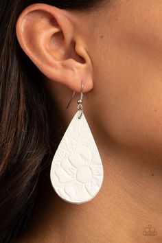 Embossed in a leafy floral pattern, an earthy white leather teardrop swings from the ear for a whimsical look. Earring attaches to a standard fishhook fitting. Sold as one pair of earrings. P5SE-WTXX-109XX Paparazzi Jewelry Images, Paparazzi Accessories Jewelry, Beach Garden, Earrings Trendy, Leather Floral, Beach Gardens, Fish Hook Earrings, Paparazzi Accessories, Paparazzi Jewelry