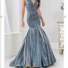 Tiffany Mermaid Prom Dress. Steel Blue. Looks Darker Indoors And Lighter Outside. Really Sparkles In The Sun. This Is A Gorgeous Dress!!! Size 6 Prom Dress Color, Mermaid Prom Dress, Mermaid Prom Dresses, Steel Blue, Tiffany & Co., Gorgeous Dresses, Blue And Silver, Prom Dress, The Sun