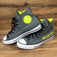 Brand New In The Box No Lid Unisex Authentic Converse Goretex Weather Resistant Protection Guarantee To Keep You Dry Converse All Star White, Mint Green Shoes, White High Top Converse, Chuck Taylor Shoes, Leather Converse, All Star Shoes, Converse Run Star, Top Sneakers Women, Mid Top Sneakers