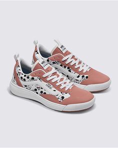 Disney X Vans Customs Mickey Rose Dawn UltraRange EXO Shoe Customised Vans, Snow Surfing, Cute Vans, Disney Vans, Vans Store, Van Doren, Vans Logo, Custom Vans, Vans Shop