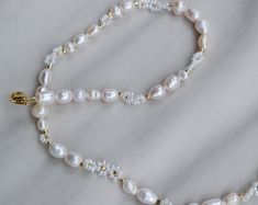 Freshwater Pearl Necklace Choker Bead and Pearl Necklace - Etsy UK Pearl Jewelery, Pearl Necklace Choker, Birthday Gift For Girlfriend, Girlfriend Christmas, Flower Birthday, Freshwater Pearl Necklace, Birthday Gifts For Girlfriend, Colored Highlights, Necklace Choker