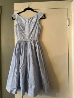 Owensboro Ky, Pleated Skirt Dress, Full Skirt Dress, Style Inspiration Summer, Vintage Fits, Decorative Buttons, Skirt Dress, Full Skirt, Pleated Skirt