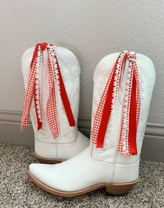 University of Arkansas boots! #gameday #bootsforwomen #boots #gamedayboots #uark #universityofarkansas #arkansas Game Day Boots, Uark Gameday Fits, Arkansas Gameday Outfit, University Of Arkansas Game Day Outfit, University Of Arkansas Aesthetic, Bama Outfits, Uga Gameday