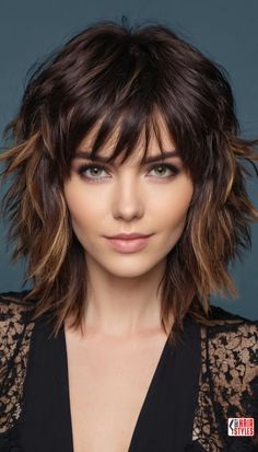 Rock Star Haircut For Women, Medium Hair Color Ideas For Brunettes, Razored Layers Medium, Fine Hair Bangs, Hairstyles For 2023, Perfect Blonde Hair, Medium Hair Color, Medium Hair Styles For Women, Haircuts For Medium Length Hair