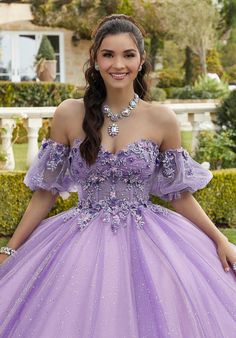 Purple Dress With Fitted Bodice For Quinceanera, Purple Ball Gown For Spring, Purple Ball Gown Dresses For Spring, Spring Purple Ball Gown Dress, Elegant Spring Quinceanera Dresses, Quinceanera Dresses Lavender, Quinceanera Dresses Damas, Mint Quinceanera Dresses, Damas Dresses