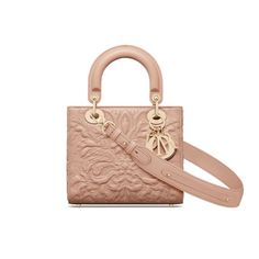 1:1 Replica Bags  Measurements: 20 x 17 cm / 7.8 x 6.7 inches   Pink  Interior zip pocket and patch pocket  Dust bag included Tas Dior, Lady Dior My Abcdior Bag, Office Party Outfits, Dior And I, Classic Chanel, Chanel Flap Bag, Christian Dior Fashion, Pink Quilts, Book Bags