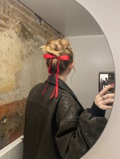 Bun Bow, Bow Hairstyle, Work Hairstyles, Good Hair Day, Dream Hair, Hair Dos, Messy Bun