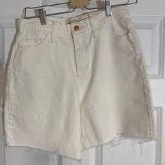 Universal Thread Denim Shorts Nwt Vintage Bermuda Stretch Slim Hip And Leg Raw Hem Size 2 14.25in Across Waist 10in Rise 7.5in Inseam Small Spot On Inside Of Thigh (See Last Picture) Please See Measurements In Photos. Everything Is Cleaned/Sanitized Before Listing. D29 Trendy White Straight Leg Jean Shorts, White Straight Leg Shorts With Pockets, White High Waist Cotton Bermuda Shorts, White Mid-rise Jeans With Built-in Shorts, White Straight Leg Cotton Shorts, White Cotton Straight Leg Shorts, White Frayed Hem Jeans Shorts, White Relaxed Fit Straight Leg Jean Shorts, White Jeans With Frayed Hem In Short Length