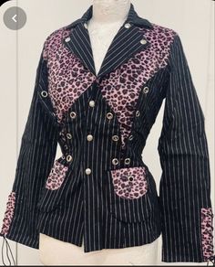 Punk Emo Fashion, 70s Punk Fashion, Wizardcore Fashion, Pink Punk Outfits, Pink Mall Goth, Post Punk Fashion, Pinstripe Jacket, Punk Jacket, Pink Pinstripe