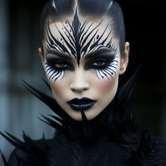 Spooky Halloween Makeup, Vanessa Davis, Spooky Makeup, Halloweenský Makeup, Drag Make-up, Creepy Halloween Makeup, Performance Makeup, Amazing Halloween Makeup, Mask Makeup