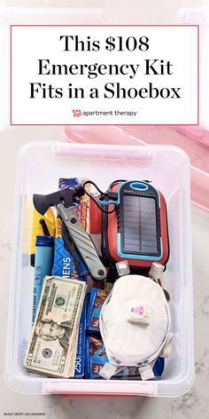 Tornado Emergency Kit Families, Emergency Bags, Organize Photos, Diy Survival, Emergency Binder