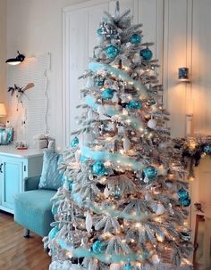 Let's try combining the peaceful allure of coastal vistas with the festive joy of Christmas through the art of decoration. This guide offers you a myriad of ideas to weave the tranquility of sandy beaches and the rhythm of the waves into your holiday decor. The goal is to integrate the soothing colors of the...Read On →