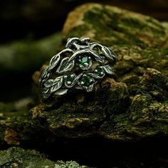 Mushroom Wedding Ring With Emerald Chevron Twig Stack, Woman Silver Elvish Bridal Set Nature Theme, Earthy Wishbone Ring Stack - Etsy Wishbone Ring Stack, Wedding Ring With Emerald, Mushroom Rings, Mushroom Wedding, Wedding Band Stack, Nature Inspired Wedding Bands, Dinosaur Wedding, Nature Fairy, Forest Theme Wedding