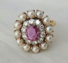 Diamond And Pearl Ring, Stone Jewellery Designs, Pink Sapphire Ring, Antique Gold Jewelry, Gold Ring Designs, Bangles Jewelry Designs, Diamond Jewelry Designs, Gold Fashion Necklace, Gold Bangles Design