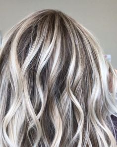 Ice Blonde Highlights, Blonde Specialist, Fav Hairstyles, Medium Haircut, March Spring, Ice Blonde, Fabulous Hair, Silver Blonde, Blending Gray Hair