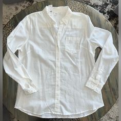 Gap Buttondown Long Sleeve 100% Cotton Size Large *White* New With Tags Non Smoking Home Cheap Gap Button-up Shirt, Large White, White Color, Button Downs, Gap, Button Down Shirt, Color White, Womens Tops, Tags