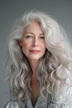 Gray Wigs, Best Long Haircuts, Women Haircuts Long, Grey Hair Inspiration, Romantic Curls, Beautiful Gray Hair, Long Gray Hair, Silver Age, Gray Hair