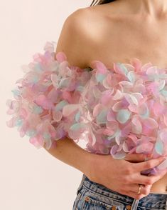 Blossom around in the spring season with this gorgeous organza crop top. An elegant short sleeve piece perfect for a day look when paired with simple jeans or shorts. Made of organza fabric. Hand wash in cold water, lay flat to dry.   © 2019 LIRIKA MATOSHI INC. ALL RIGHTS RESERVED Lirika Matoshi, Organza Fabric, Looks Chic, Mode Inspiration, Womens Clothing Sizes, Spring Season, Karl Lagerfeld, Blouse Designs, Blossom