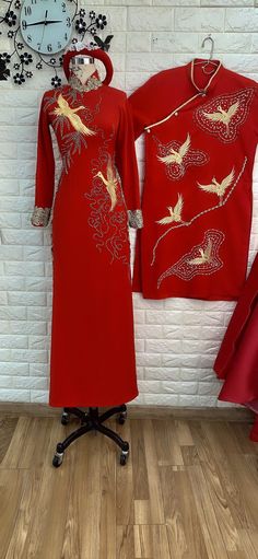 Beautiful traditional Vietnamese Ao Dai made to fit your measurements! - Choose between 2 styles - Style 1: red with golden embroidered birds and beaded golden lace throughout - can be ordered as single or couple - Style 2: two-tone red & pink - cute embroidered bird and flowers with 3D flowers on bodice - Optional head piece at extra cost: please message us with a style you want - Price include pants for the bride's Ao dai The dress will need 2-3 weeks to be made. Please send us your body m Elegant Red Dress With Gold Embroidery, Traditional Embroidered Ao Dai For Party, Elegant Red Ceremonial Dress, Red Ao Dai For Ceremony, Elegant Embroidered Ao Dai For Party, Elegant Embroidered Ao Dai For Wedding, Vietnamese Wedding Ao Dai, Wedding Ao Dai, Phoenix Drawing