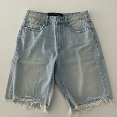 **Has Some ‘Dirt’ Marks** Very Cute Denim Bermuda Shorts ! Size Small 5 Pockets Color: Light Blue Material: 100% Cotton Light Wash Bermuda Shorts With Frayed Hem, Casual Light Wash Bermuda Shorts With Frayed Hem, Light Wash Straight Leg Shorts With Frayed Hem, Light Wash Summer Jeans With Pockets, Denim Blue Straight Leg Shorts With Frayed Hem, High Waist Denim Blue Bermuda Shorts, Washed Blue Short Jeans For Summer, Short Washed Blue Jeans For Summer, Washed Blue Shorts With Frayed Hem