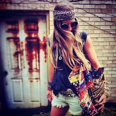 We love this festive bag Style Hippy, Free People Clothing Boutique, Jane Birkin, Belt Style, Bohemian Clothes, Hippie Chic