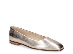 Bella Vita Kimiko Ballet Flat Light Brown Leather, Trending Sneakers, Ballet Flat, Toe Designs, Timeless Classic, Shoes Online, Ballet Flats, Kids Shoes, Block Heels