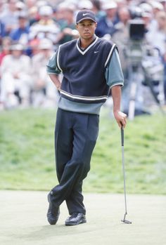 1,258 Tiger Woods 1998 Photos & High Res Pictures - Getty Images Golf Outfit Men Aesthetic, Tiger Woods Golf Outfit, Golf Outfits Men Fashion, 90s Golf Outfits, Vintage Golf Outfit Men, 90s Golf Aesthetic