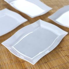 12 Inch White Plastic Disposable Rectangular Plates With Glossy Finish & Wave Trimmed Rim 10 Pack Clear Plastic Plates, Plastic Party Plates, Disposable Plastic Plates, Disposable Plates, Plastic Plates, Party Plates, Party Tableware, Disposable Tableware, Event Catering