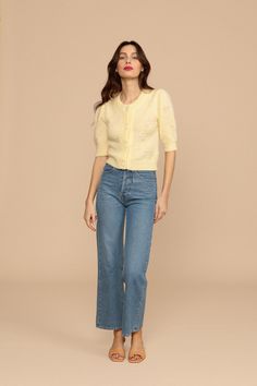 Pastel Work Outfit, Rouje Jeans, French Outfits, Outfits Pastel, Kendall Style, Basic Cardigan, Causal Outfits, Fashionista Clothes, Soft Classic