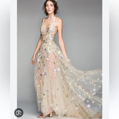 Hellllo!! I Have Searched All Possible Bridal Shops In My Area With No Luck. Kindly Reach Out If You Have Already Looked Fabulous In The Willowby Orion Wedding Dress And Are Willing To Sell It To A Whimsical Weirdo Who’s Getting Married In 2 Months And Hates The Wedding Planning Process, But Is Only Excited About This Dress And Picking Out A Cake Waist Is 26.5-27ish And Minimal Chest Size Regular Clothes 4 And Up Bridal Size 6 And Up If You Have It We Can Discuss Price Orion Dress, Unusual Wedding Dresses, Wedding Dress Gallery, Unconventional Wedding Dress, Bridal Lace Fabric, V Neck Prom Dresses, Tulle Evening Dress, Chiffon Long Sleeve, Perfect Wedding Dress