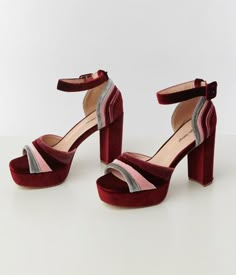 Boost Shoes, Xmas List, Wedding Bridesmaid, Heels & Wedges, 5 Inch Heels, Pretty Shoes, Platform Wedges, Platform Heels, Pump Shoes