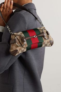 Gucci Bag Horsebit, Gucci Bag Outfit Street Styles, Gucci Bag Aesthetic, Gucci Bag Outfit, Iconic Handbags, Vintage Canvas Bags, Gucci Satchel, Hang Bag, Gucci Collection